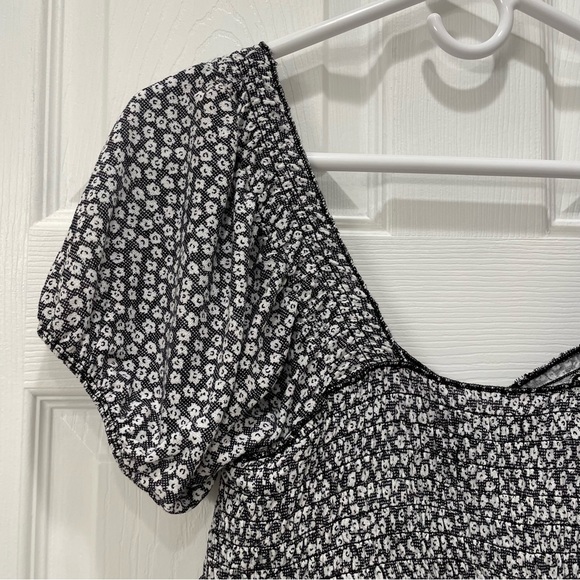 Urban Outfitters Floral Top - Picture 7 of 13